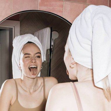Lachen über sich selbst – Wie Selbstironie die psychische Gesundheit stärkt